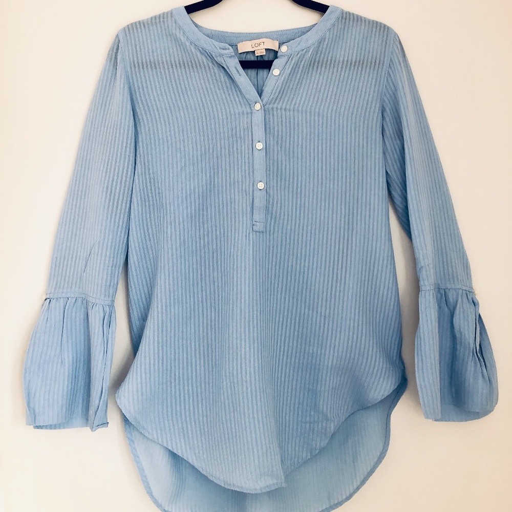 blue long bell sleeve half button top / size xs